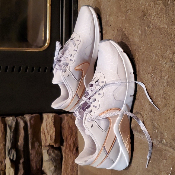 NWOT - Nike Training Shoes - Picture 5 of 9